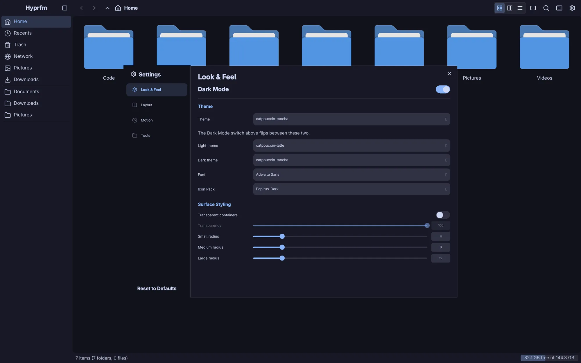 HyprFM's settings: dark mode, theme pickers, font, transparency and corner radius sliders